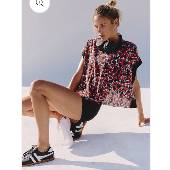 NWT FREE PEOPLE MOVEMENT My Time Printed Tee - Picture 5 of 8